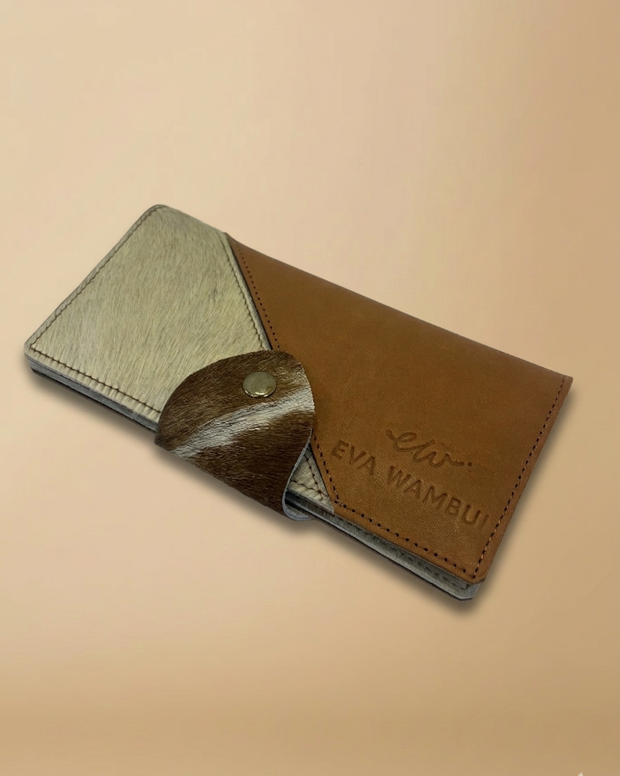 Handcrafted Leather Cowhide Wallet | Lizeo